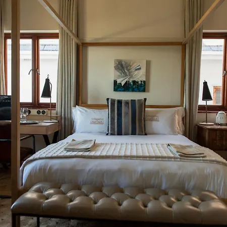 Sonnekus Boutique Hotel & Bistro Kalk Bay Exterior photo